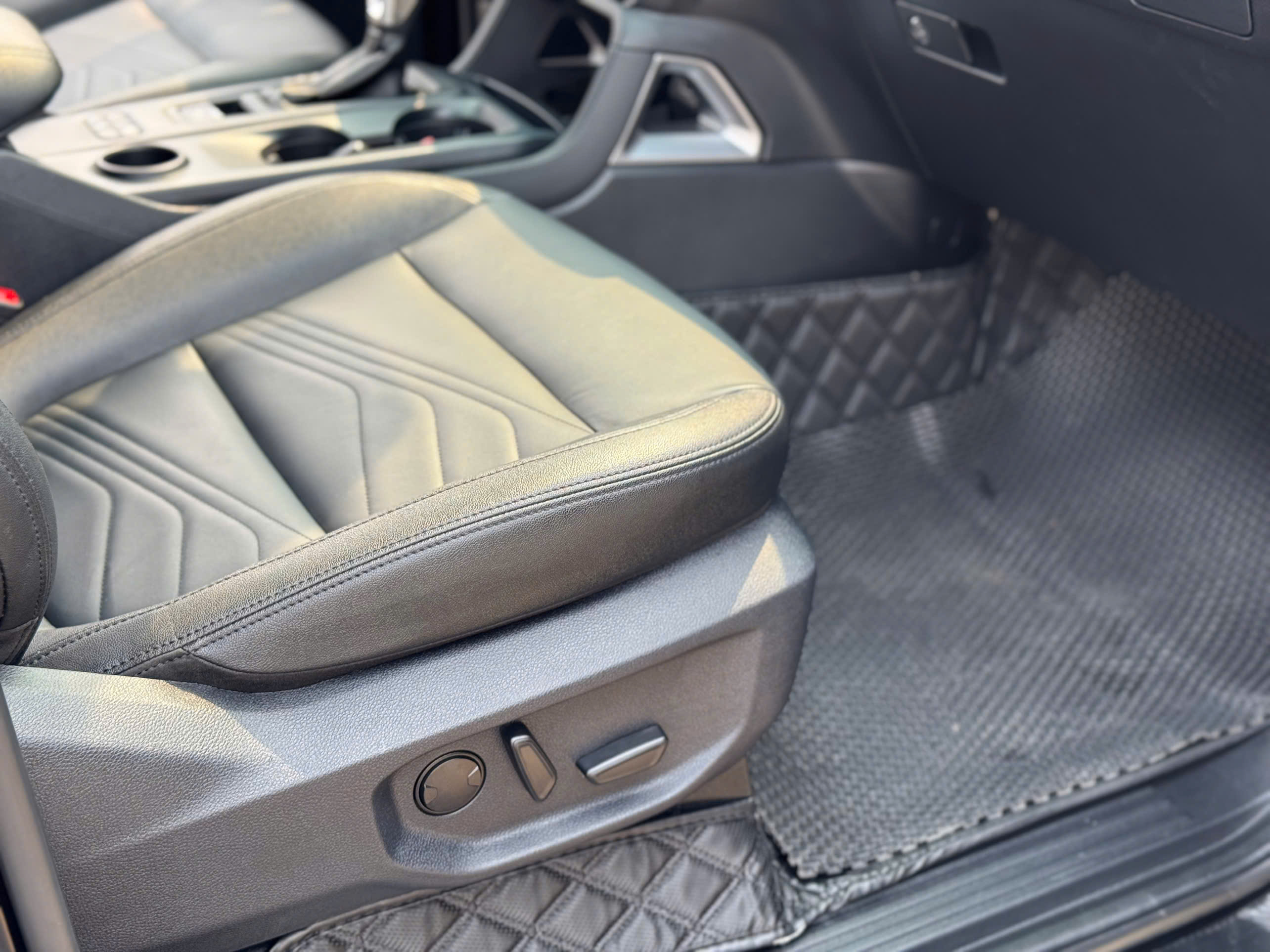 Ford Everest Titanium 4x2 sản xuất 2022