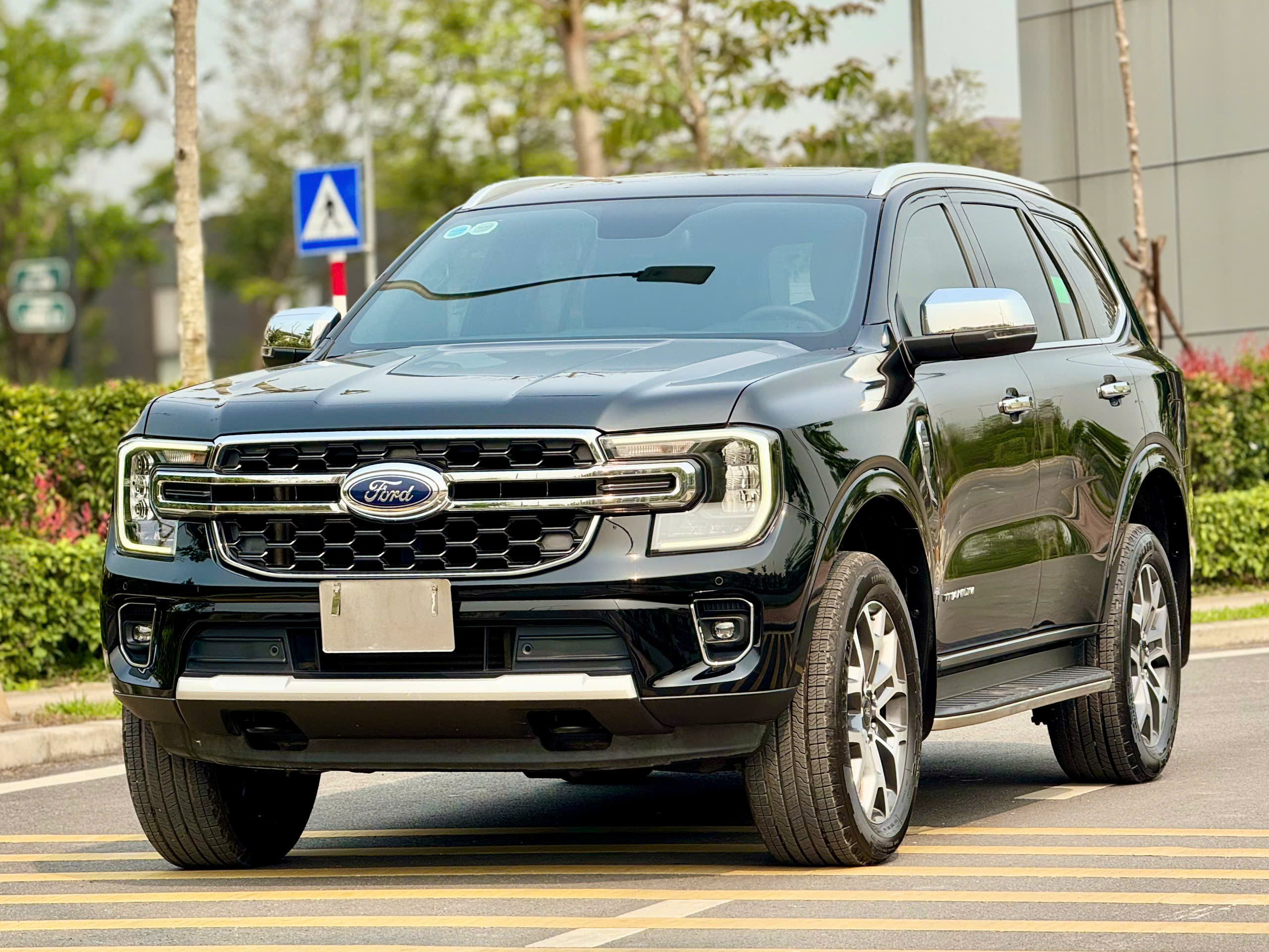 Ford Everest Titanium 4x2 sản xuất 2022